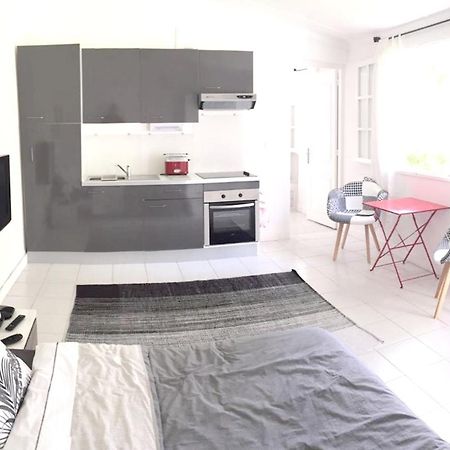 Studio Charmant Au Coeur De Boucan Canot 30 M² Avec Jardin Prive Saint-Paul Esterno foto