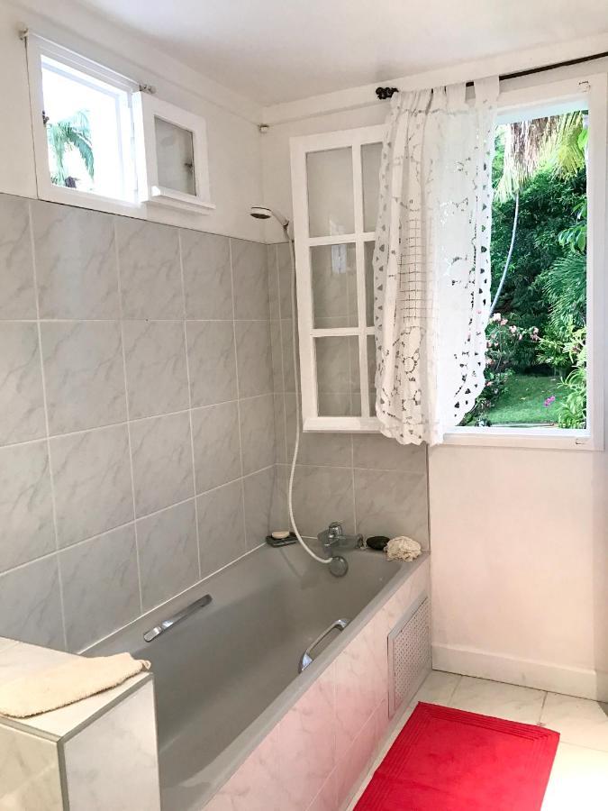 Studio Charmant Au Coeur De Boucan Canot 30 M² Avec Jardin Prive Saint-Paul Esterno foto