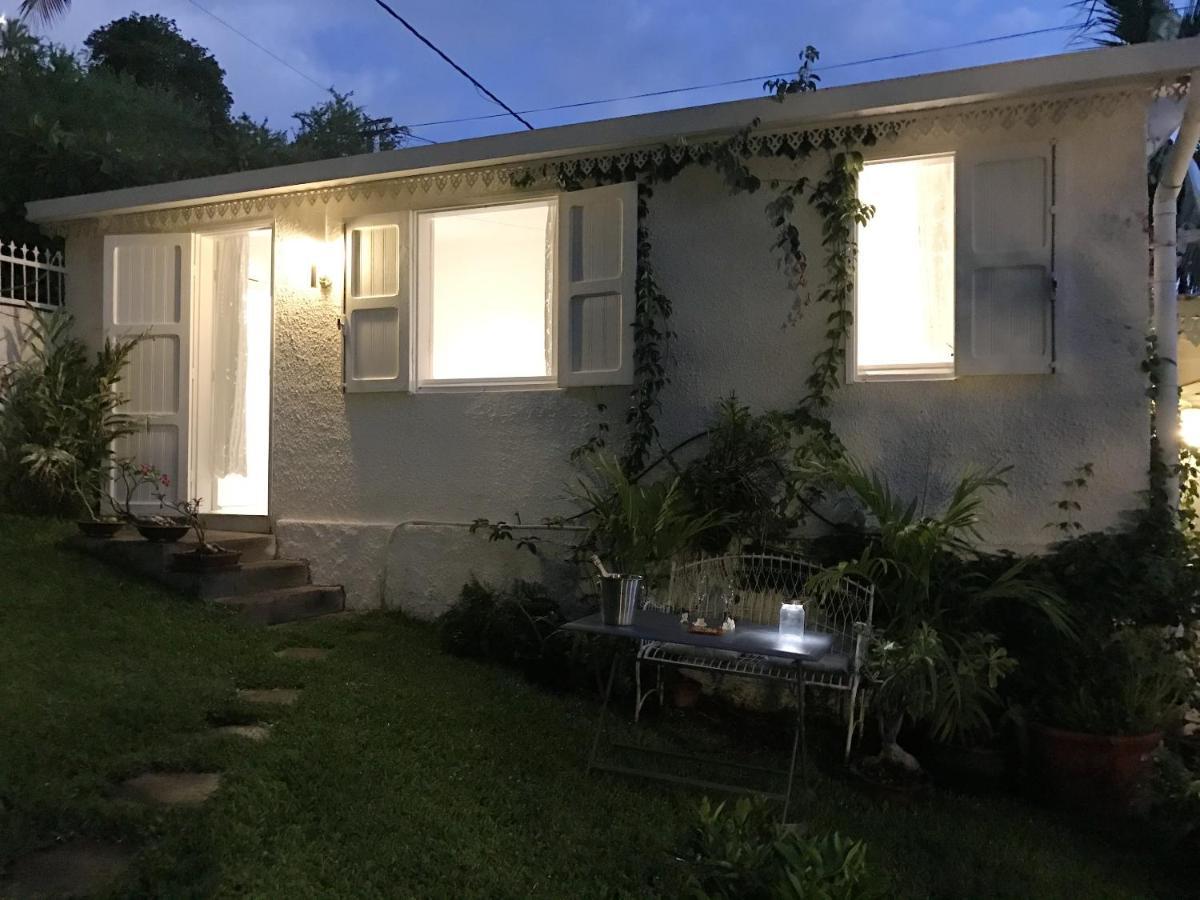 Studio Charmant Au Coeur De Boucan Canot 30 M² Avec Jardin Prive Saint-Paul Esterno foto